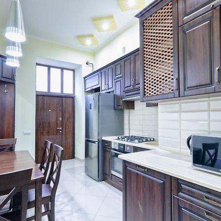 Apartment Grebinky 9 Lviv Buitenkant foto
